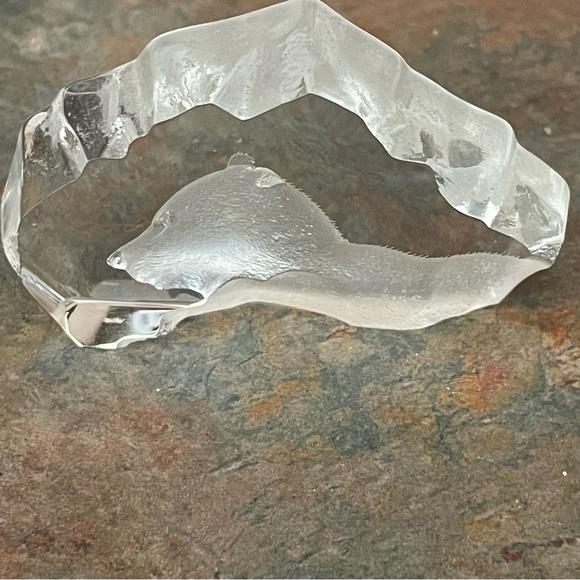 BEAUTIFUL ❤️LEAD CRYSTAL POLAR BEAR BY MATS JOHANSSON NWOB - Picture 7 of 10